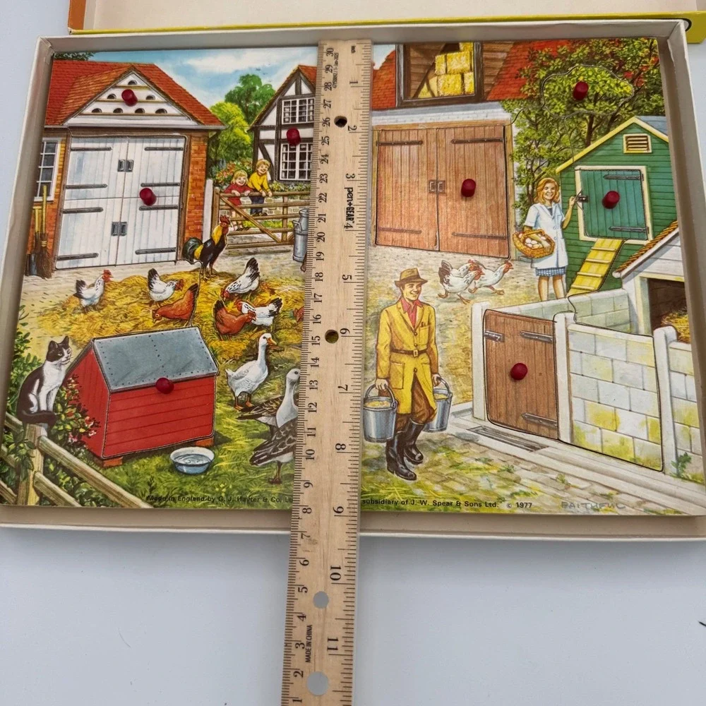 Victory Who Lives Here Vintage 1977 Plywood Play Tray Farm Puzzle England